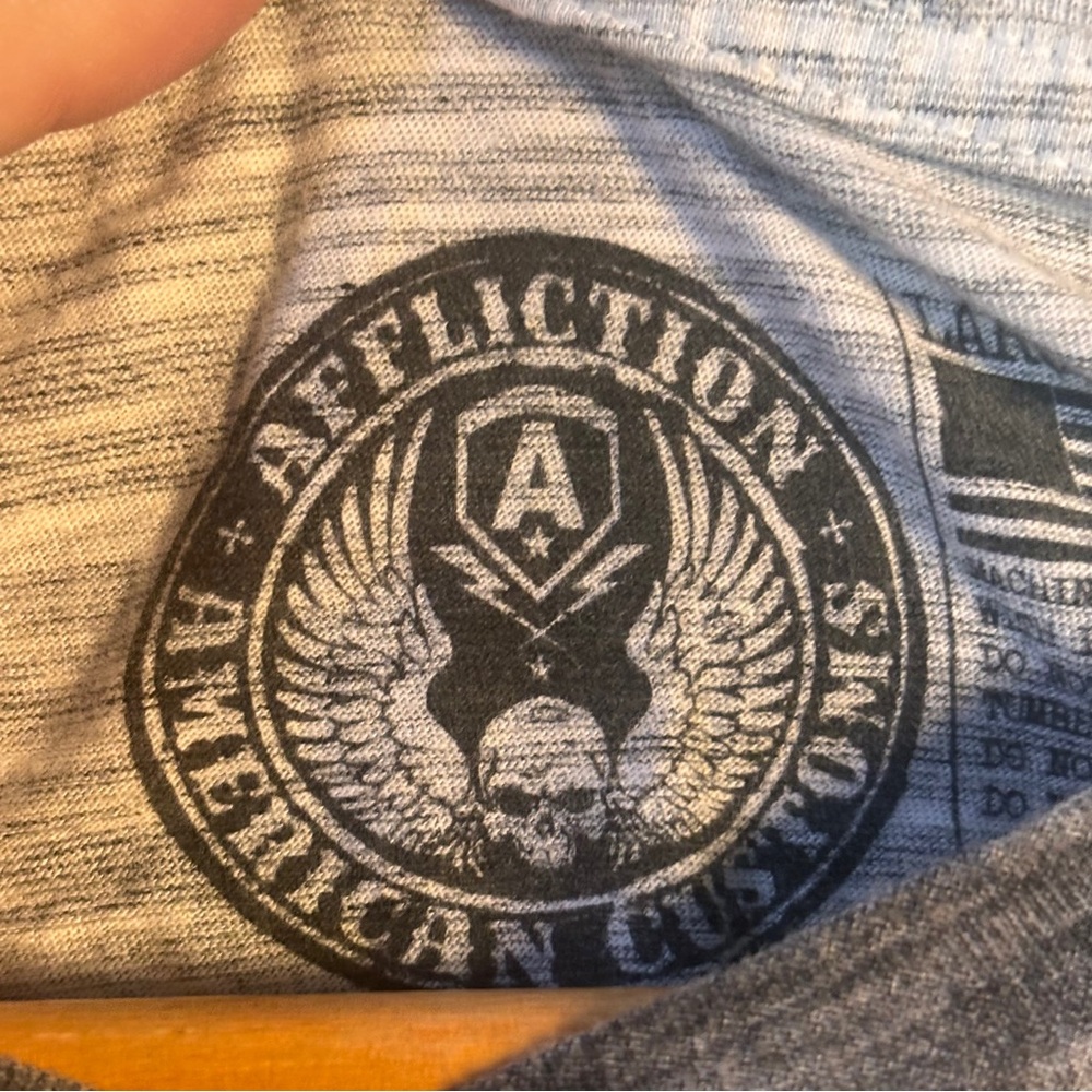 Affliction “Sketch Tribe” Red/Heather Gray Graphic Tee – Men’s Sz L - Picture 5 of 9